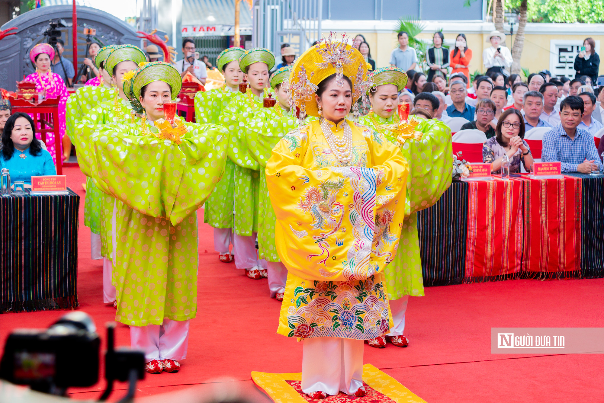 Trang nghi&ecirc;m Lễ d&acirc;ng hương tưởng nhớ c&aacute;c Vua H&ugrave;ng tại ng&ocirc;i đ&igrave;nh người Việt đầu ti&ecirc;n v&ugrave;ng T&acirc;y Nguy&ecirc;n- Ảnh 4.