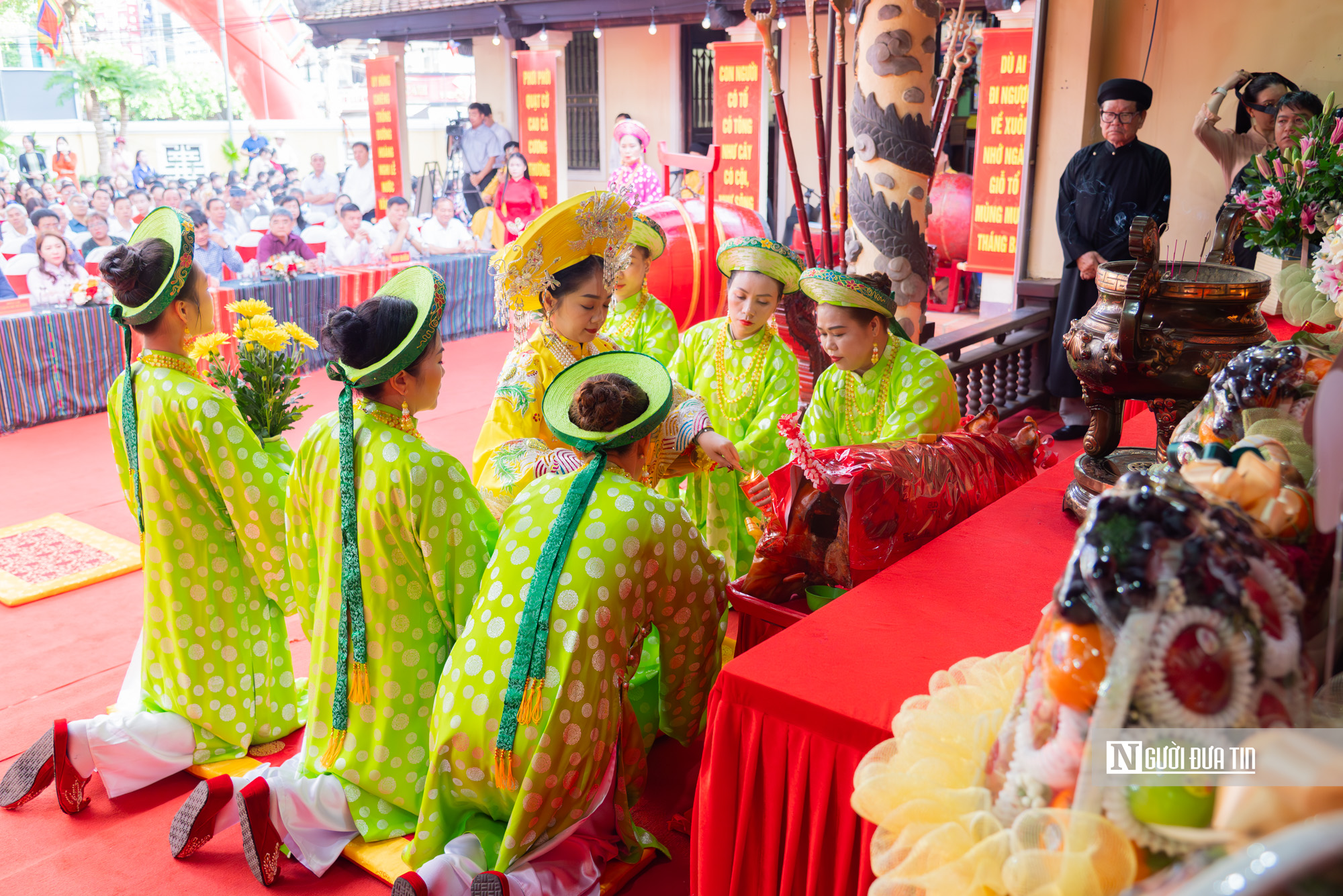 Trang nghi&ecirc;m Lễ d&acirc;ng hương tưởng nhớ c&aacute;c Vua H&ugrave;ng tại ng&ocirc;i đ&igrave;nh người Việt đầu ti&ecirc;n v&ugrave;ng T&acirc;y Nguy&ecirc;n- Ảnh 6.