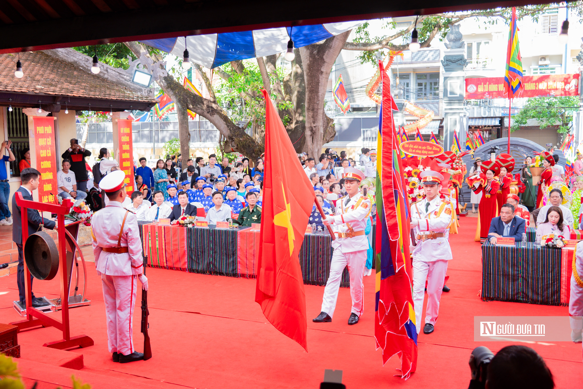 Trang nghi&ecirc;m Lễ d&acirc;ng hương tưởng nhớ c&aacute;c Vua H&ugrave;ng tại ng&ocirc;i đ&igrave;nh người Việt đầu ti&ecirc;n v&ugrave;ng T&acirc;y Nguy&ecirc;n- Ảnh 9.