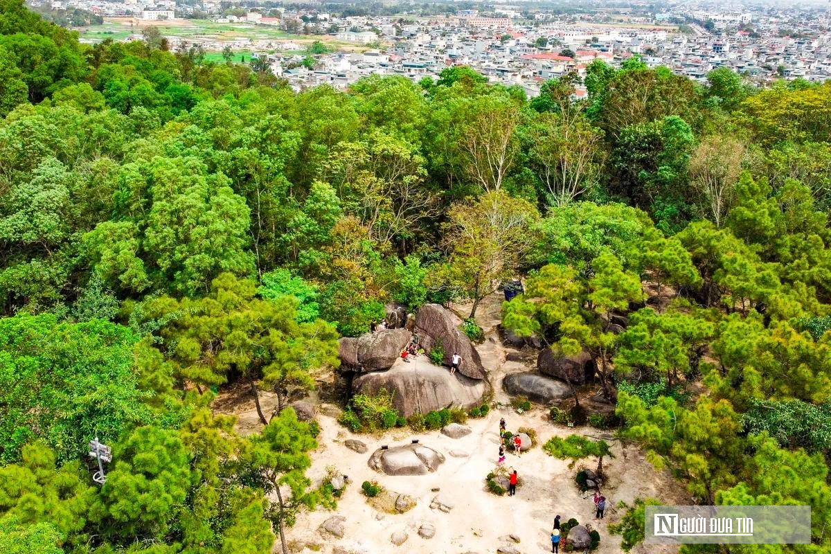 Kh&aacute;m ph&aacute; n&uacute;i Trường Lệ, quần thể di sản giữa l&ograve;ng Sầm Sơn- Ảnh 4.