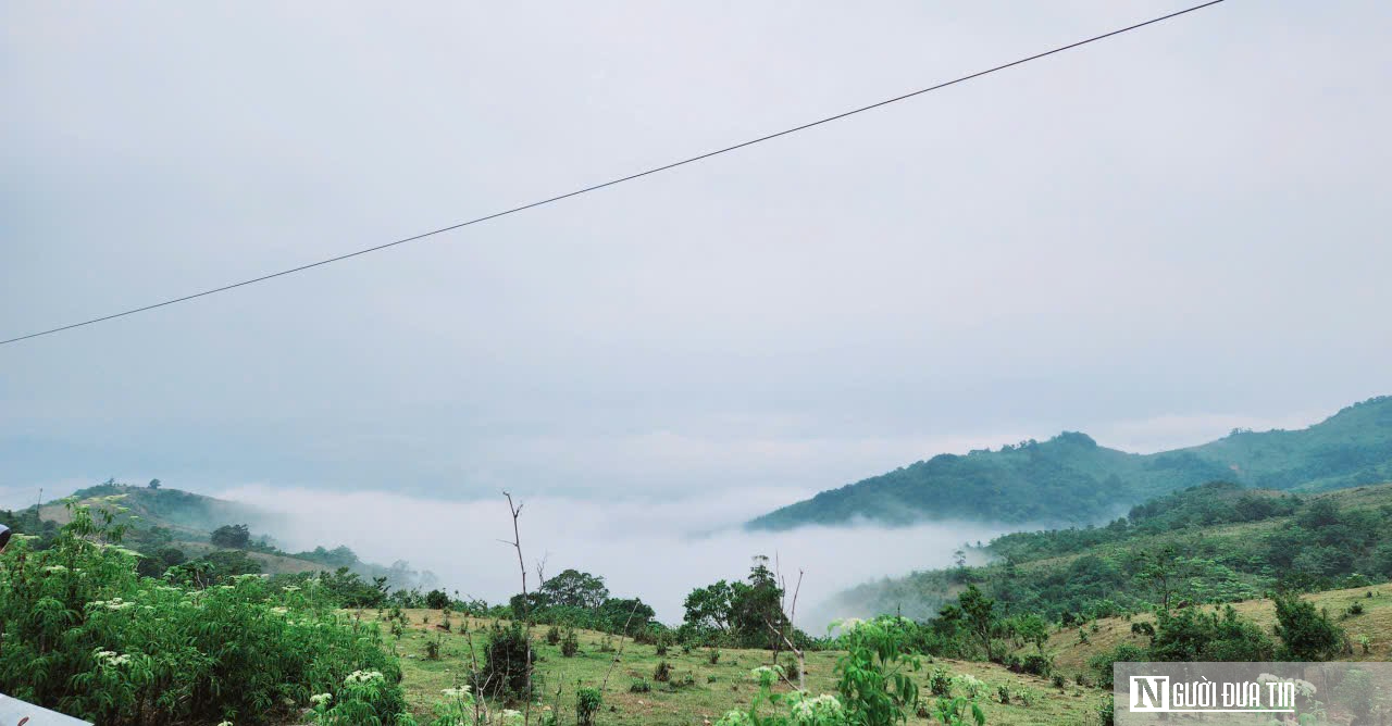 Ngắm mây trên đỉnh Sa Mù, trải nghiệm thác Tà Puông tuyệt đẹp giữa núi rừng Quảng Trị- Ảnh 3.