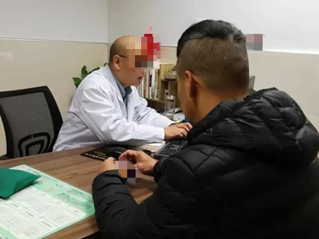 Thường xuy&ecirc;n ăn m&oacute;n quen thuộc v&agrave;o bữa tối, người đ&agrave;n &ocirc;ng trẻ tuổi suy giảm chức năng thận- Ảnh 1.