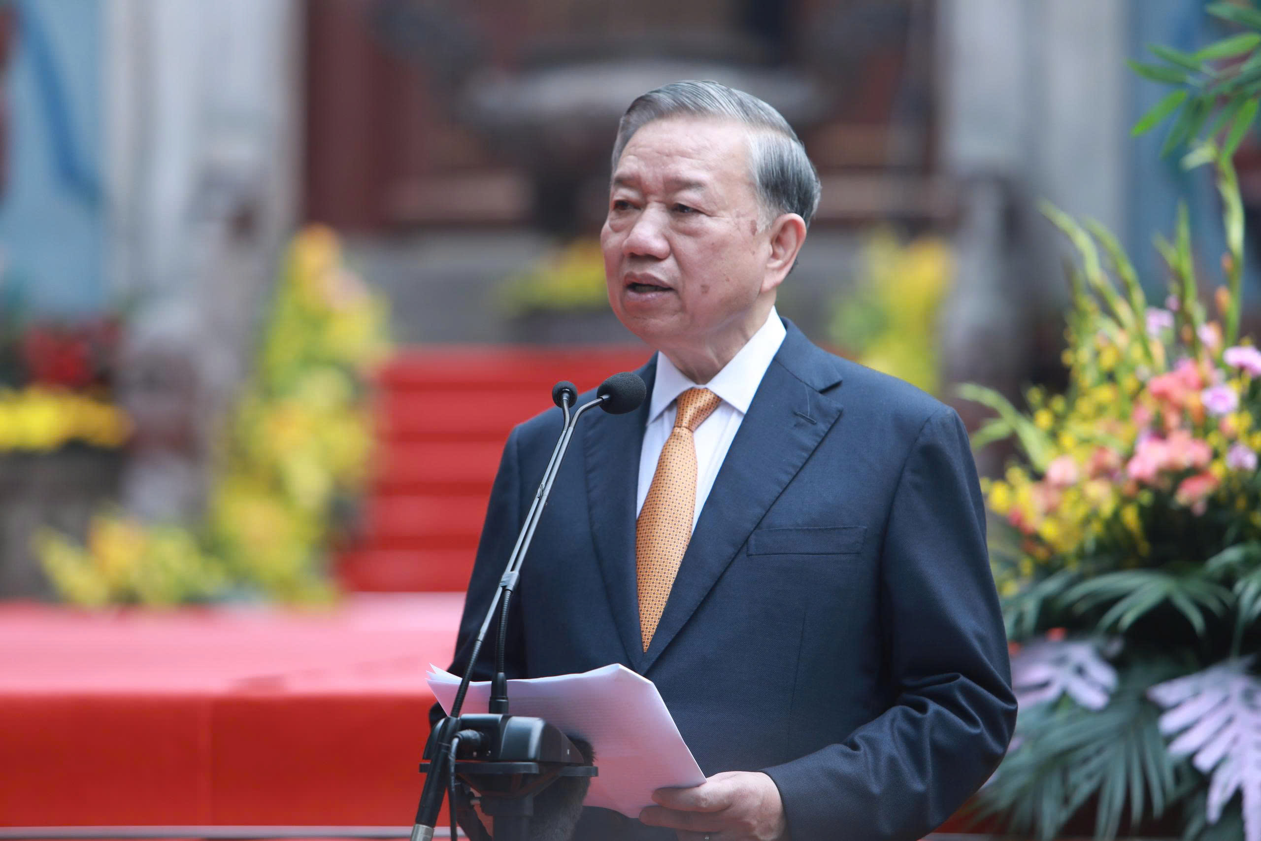 Tổng Bí thư, Chủ tịch nước Tô Lâm nói chuyện với các tầng lớp nhân dân tại Khu di tích lịch sử Quốc gia Đặc biệt Đền Hùng.