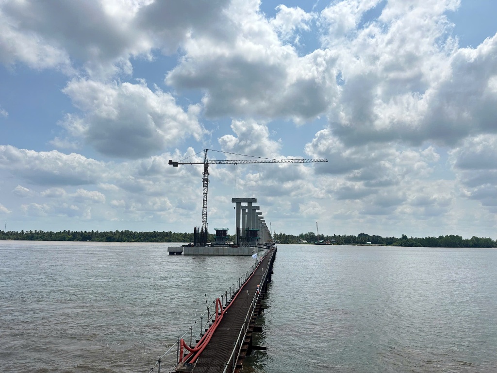 Chạy nước rút thi công cầu Đại Ngãi kịp lễ 30/4 - Ảnh 11.