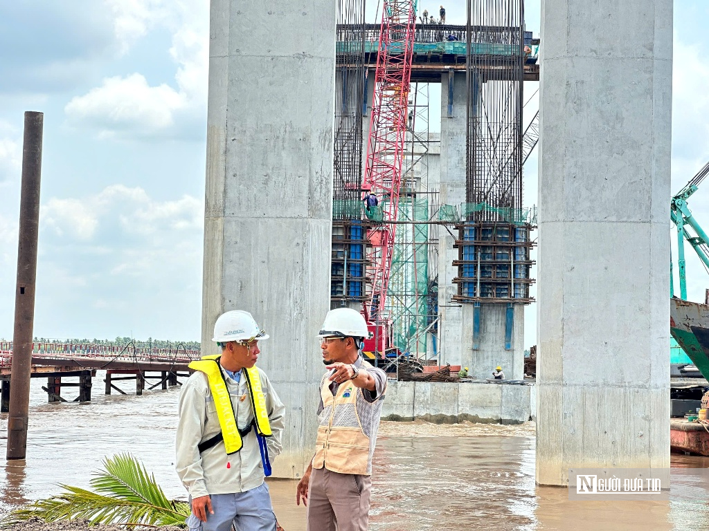 Chạy nước rút thi công cầu Đại Ngãi kịp lễ 30/4 - Ảnh 1.