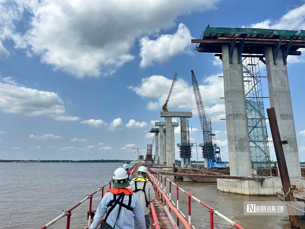 Chạy nước rút thi công cầu Đại Ngãi kịp lễ 30/4 - Ảnh 8.