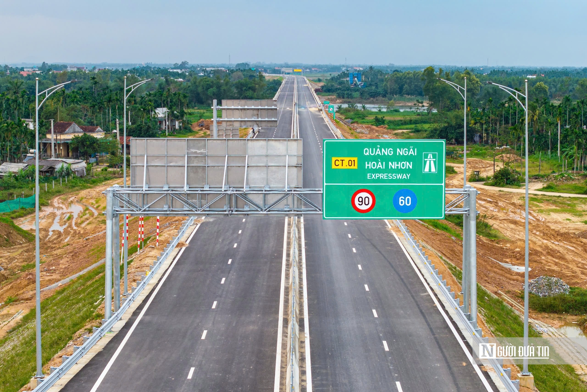 Cao tốc Quảng Ng&atilde;i - Ho&agrave;i Nhơn ch&iacute;nh thức khai th&aacute;c từ trưa 29/4- Ảnh 2.