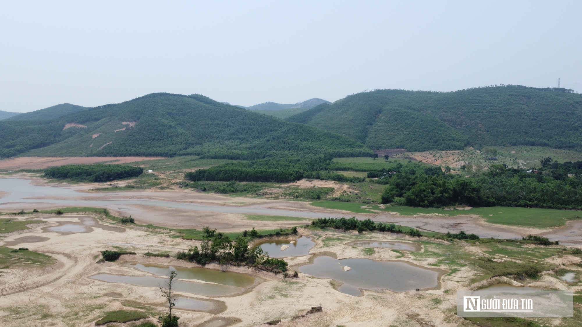 Hồ Khe Nh&ograve;i cạn trơ đ&aacute;y - khu sinh th&aacute;i đang được k&ecirc;u gọi đầu tư 11.000 tỷ đồng- Ảnh 3.