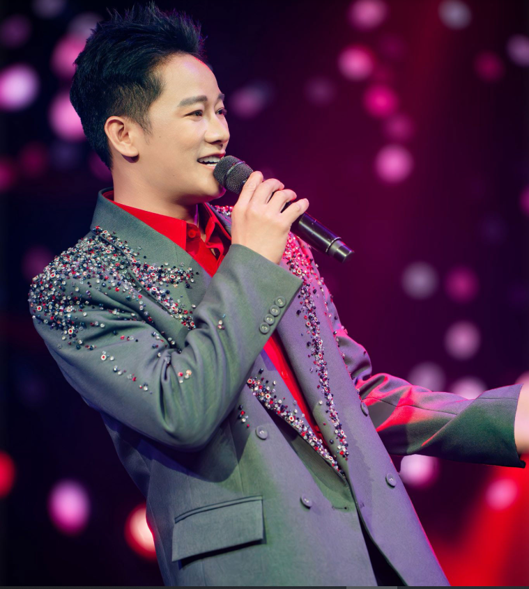 Bài hát 120 triệu view giúp nam ca sĩ mua xe, sửa nhà báo hiếu và khiến cha thương binh rơi nước mắt - Ảnh 4.