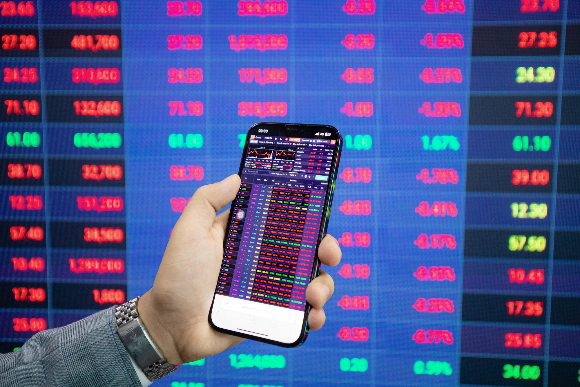 VN-Index áp sát đỉnh 1.900 điểm, cơ hội đang nằm ở nhóm cổ phiếu nào?- Ảnh 2.