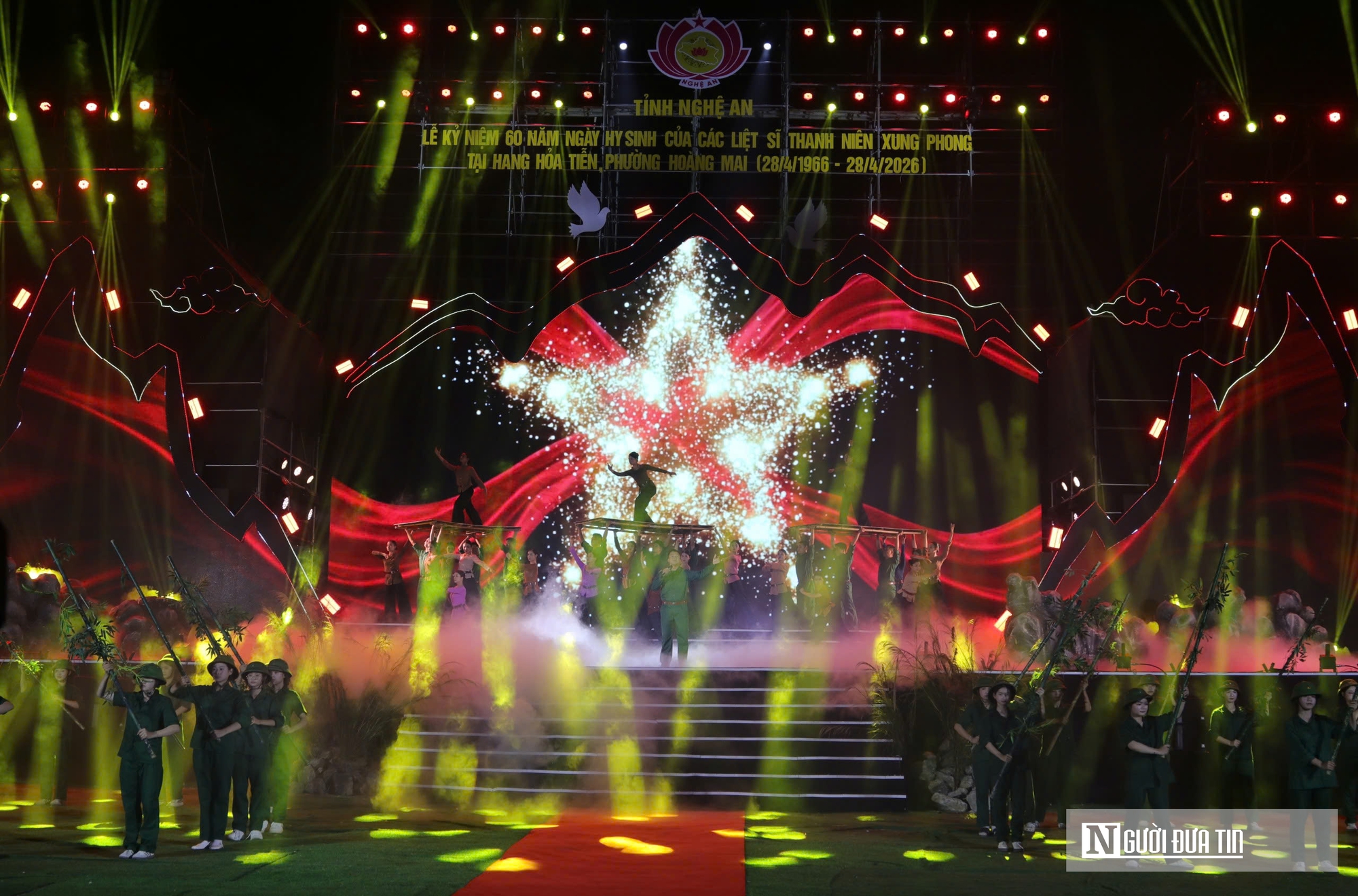 X&uacute;c động lễ kỷ niệm 60 năm ng&agrave;y hy sinh của 33 liệt sĩ TNXP tại hang Hỏa Tiễn - Ảnh 8.