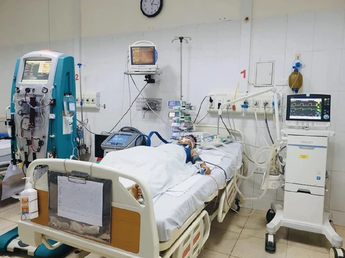 Đang ngồi học, bé 11 tuổi bất ngờ đổ gục ngừng tim- Ảnh 1.