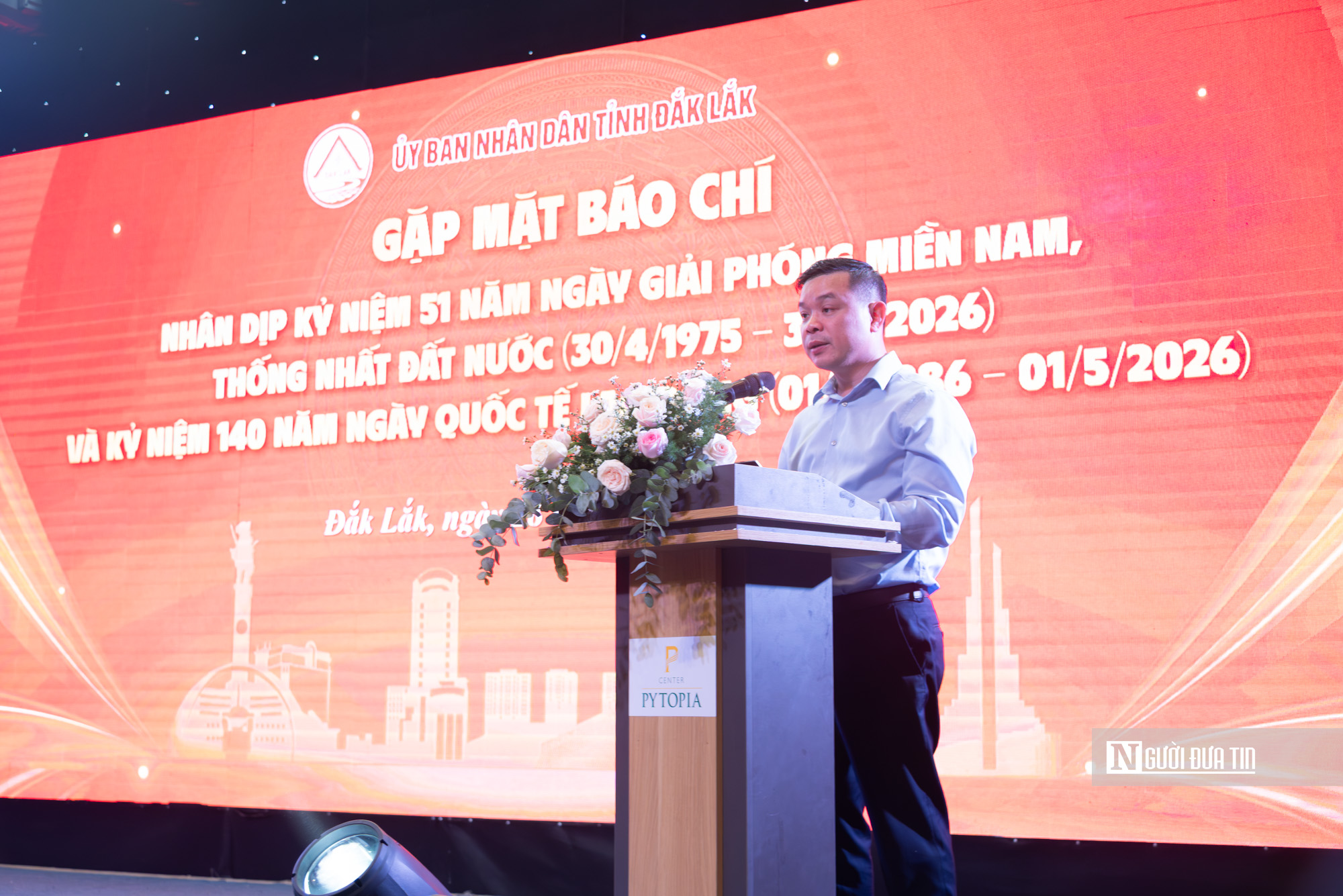 Chủ tịch UBND tỉnh Đắk Lắk: Cam kết tạo mọi điều kiện cho báo chí tác nghiệp vì môi trường thông tin minh bạch, tin cậy- Ảnh 2.