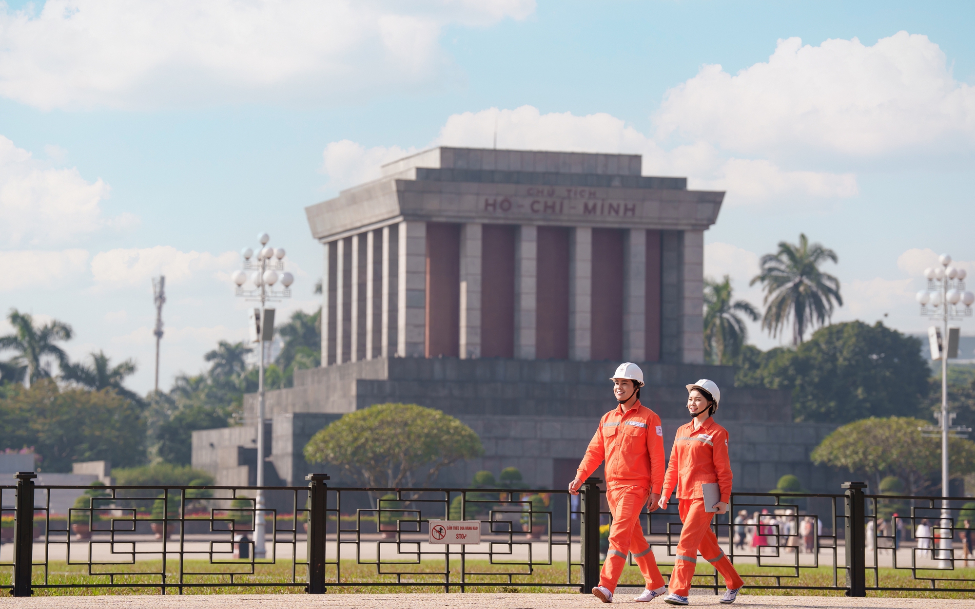 EVNHANOI đảm bảo cung cấp điện an toàn dịp lễ 30/4-1/5/2026