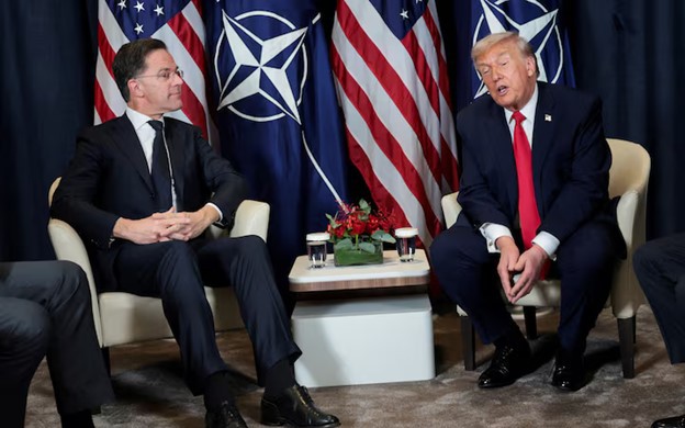 Tổng thống Trump bất m&atilde;n về đề xuất h&ograve;a b&igrave;nh, nhận định ch&iacute;nh phủ Iran "vẫn đang x&aacute;c định r&otilde; cấu tr&uacute;c bộ m&aacute;y l&atilde;nh đạo" - Ảnh 2.
