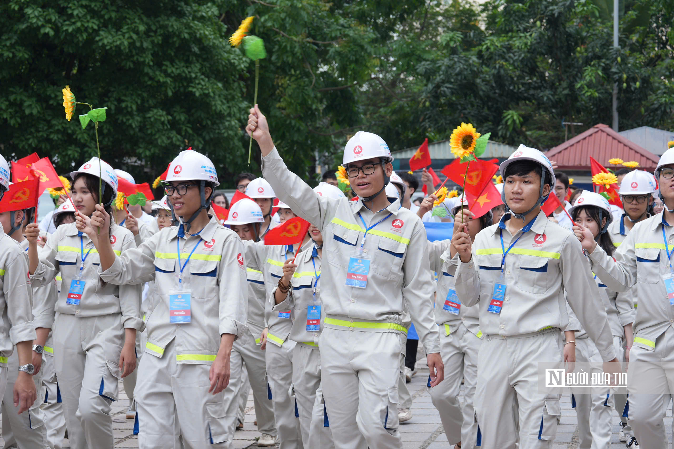 H&agrave; Nội: Hơn 1.000 tham gia diễu h&agrave;nh kỷ niệm 140 năm Ng&agrave;y Quốc tế Lao động - Ảnh 8.