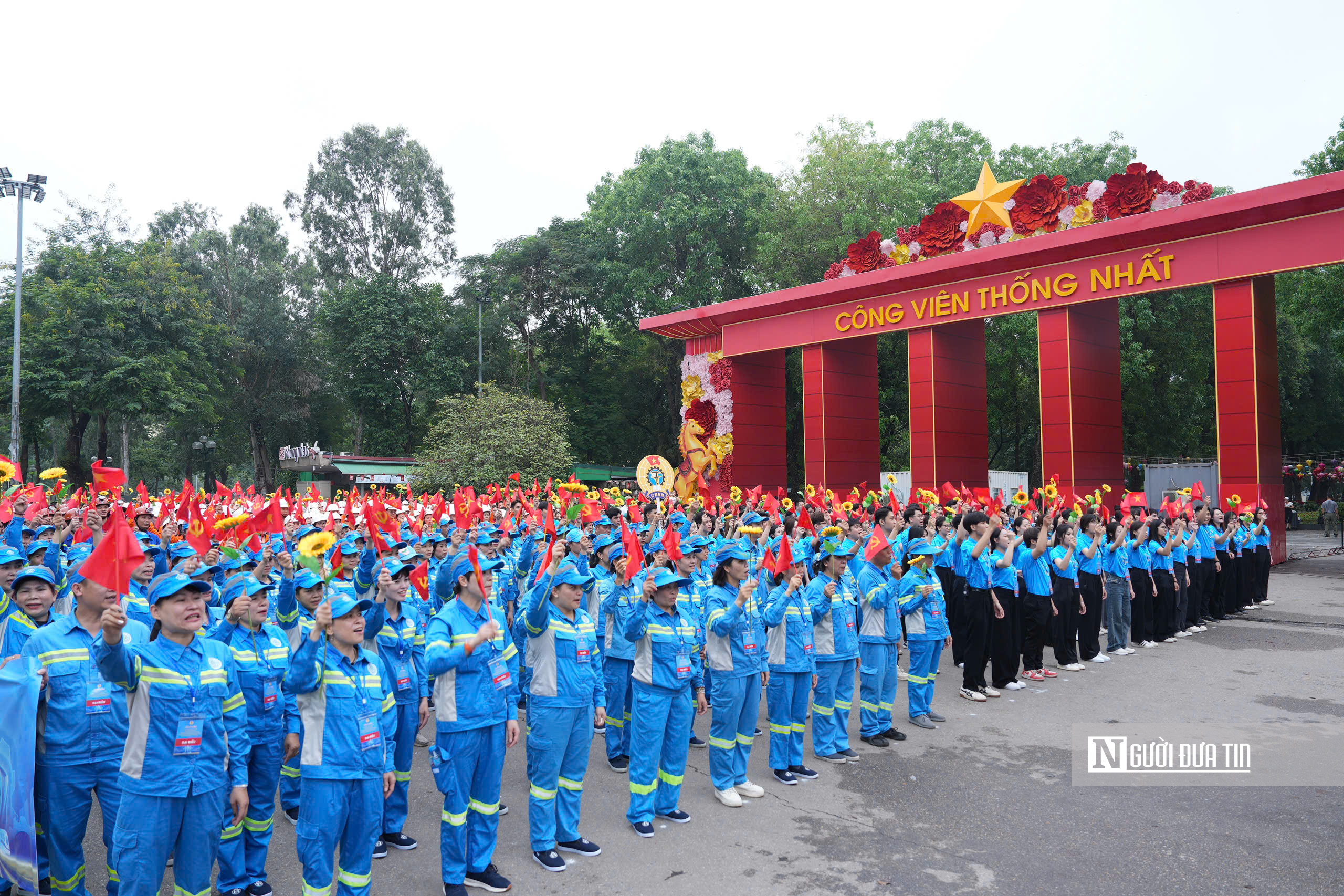 H&agrave; Nội: Hơn 1.000 tham gia diễu h&agrave;nh kỷ niệm 140 năm Ng&agrave;y Quốc tế Lao động - Ảnh 2.