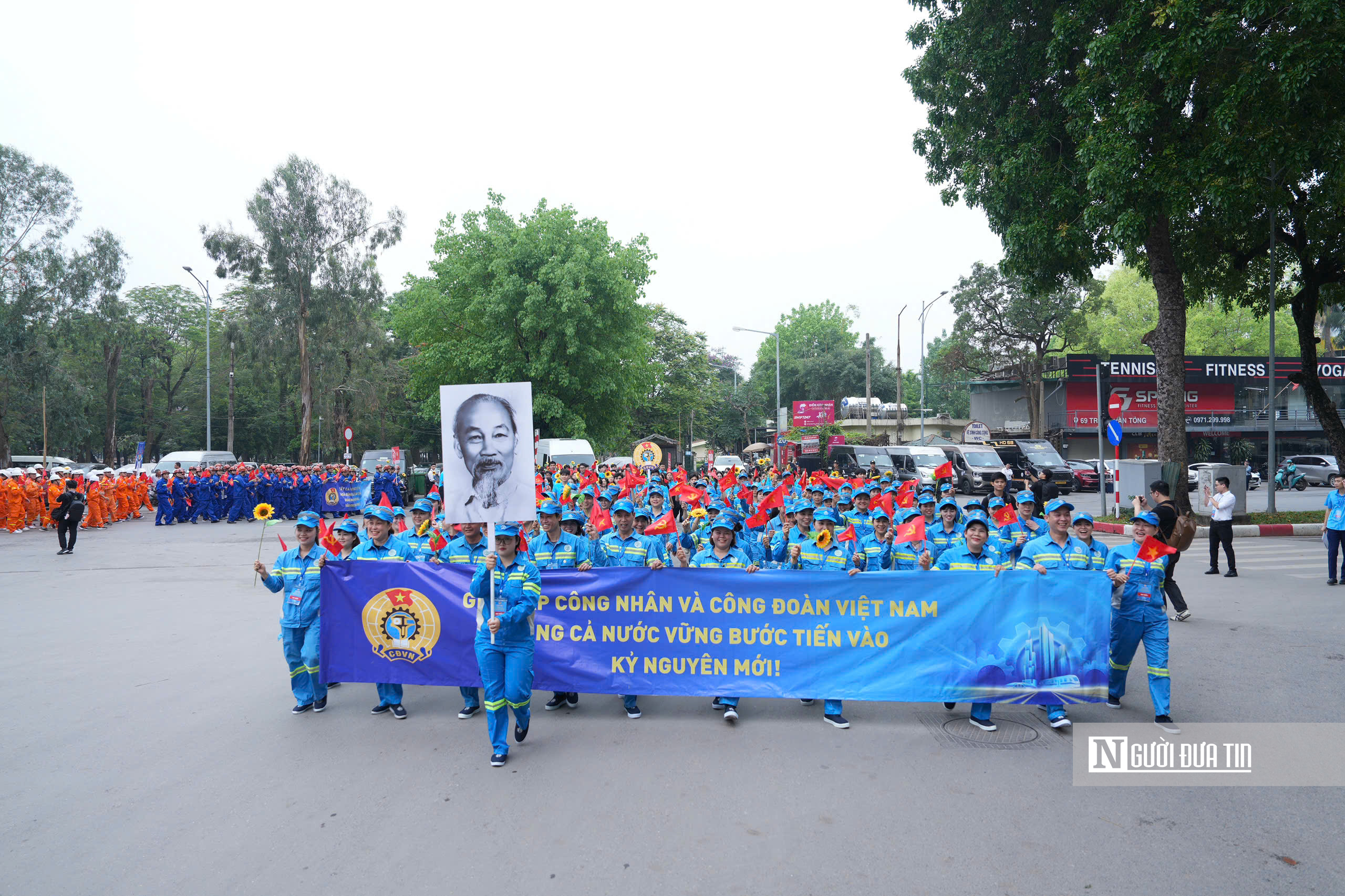 H&agrave; Nội: Hơn 1.000 tham gia diễu h&agrave;nh kỷ niệm 140 năm Ng&agrave;y Quốc tế Lao động - Ảnh 10.