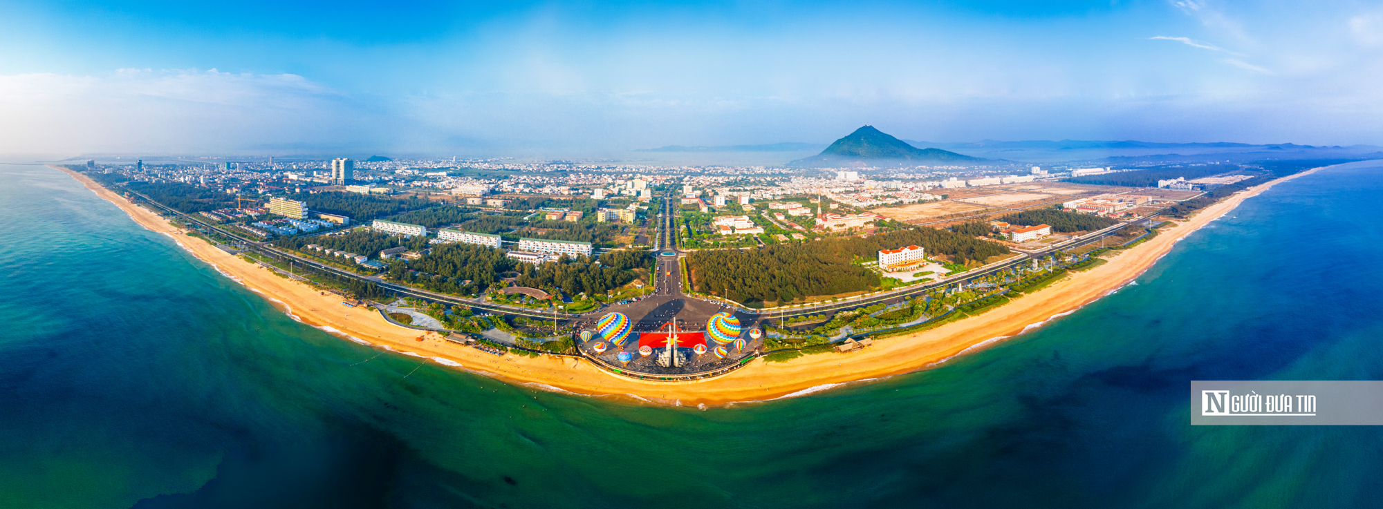 Chi&ecirc;m ngưỡng d&agrave;n khinh kh&iacute; cầu lần đầu xuất hiện ở Quảng trường Nghinh Phong, Đắk Lắk- Ảnh 21.