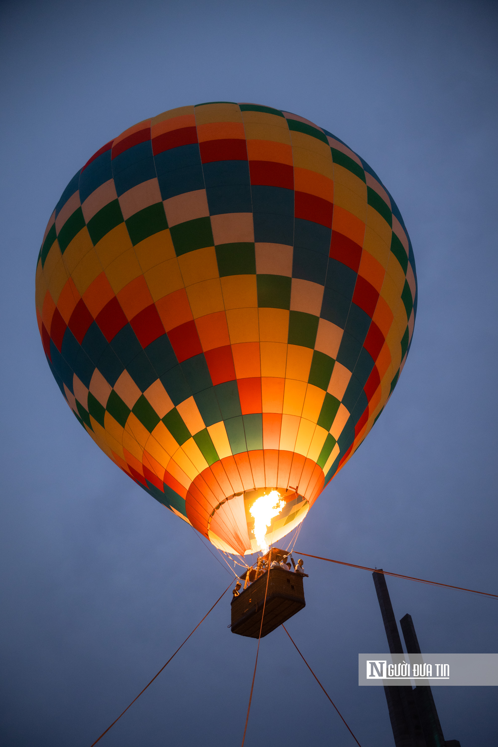 Chi&ecirc;m ngưỡng d&agrave;n khinh kh&iacute; cầu lần đầu xuất hiện ở Quảng trường Nghinh Phong, Đắk Lắk- Ảnh 7.
