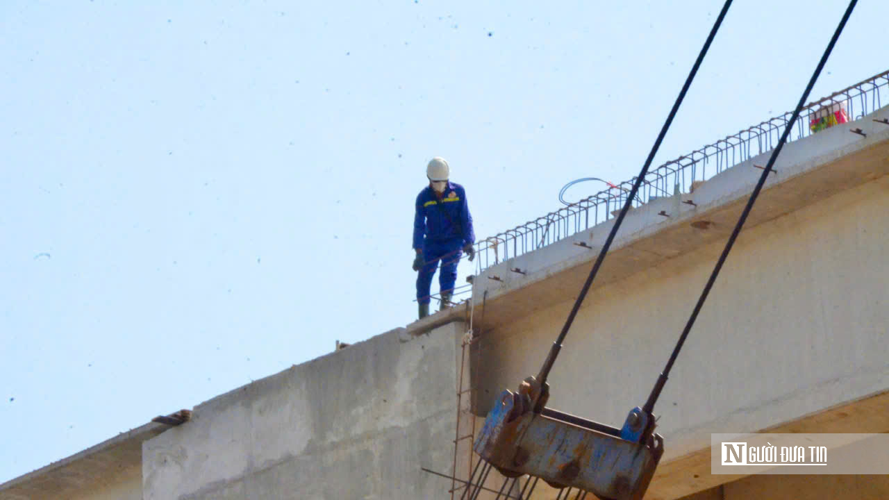 Vươn nhịp nối đ&ocirc;i bờ s&ocirc;ng Đồng Nai, đại c&ocirc;ng trường cầu Hiếu Li&ecirc;m chạy đua với thời gian- Ảnh 5.