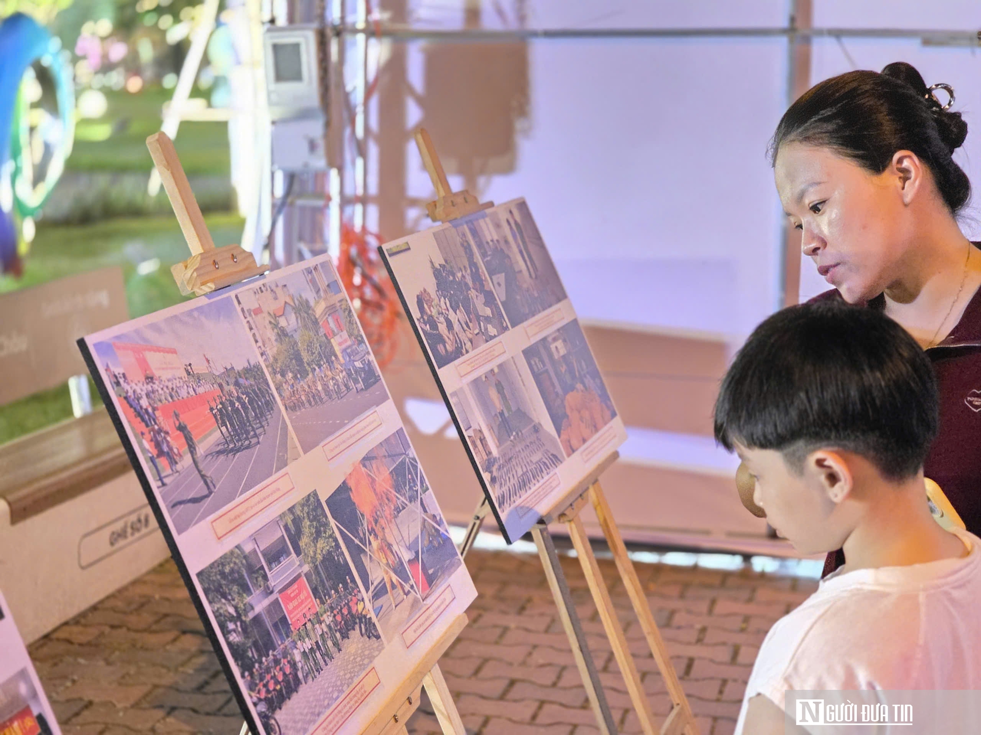 Người dân, du khách trải nghiệm 