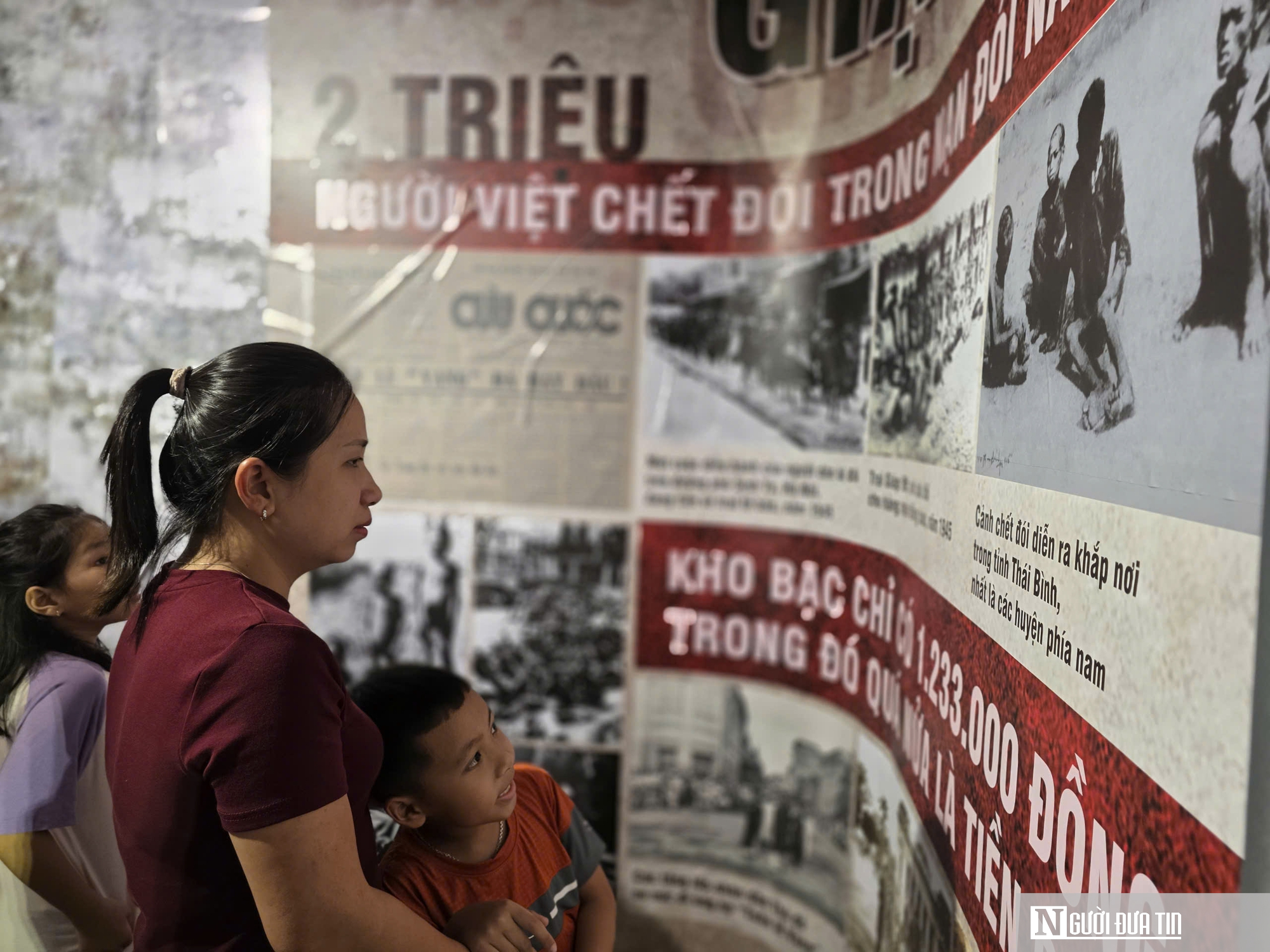 Người dân, du khách trải nghiệm 