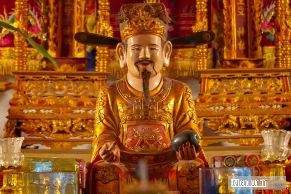 Kh&aacute;m ph&aacute; đền Mai An Ti&ecirc;m, nghe huyền t&iacute;ch lập nghiệp nơi đảo hoang của "&ocirc;ng tổ dưa hấu"- Ảnh 5.