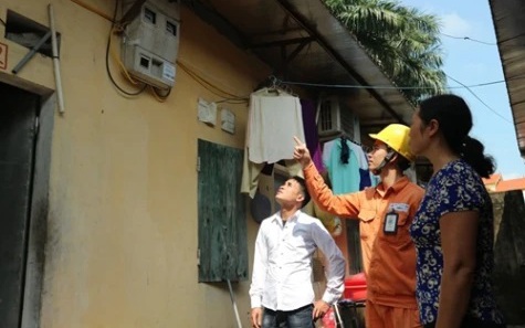 Gi&aacute; bạc h&ocirc;m nay (29/4): Bạc trong nước giảm s&acirc;u, thế giới phục hồi nhẹ- Ảnh 1.