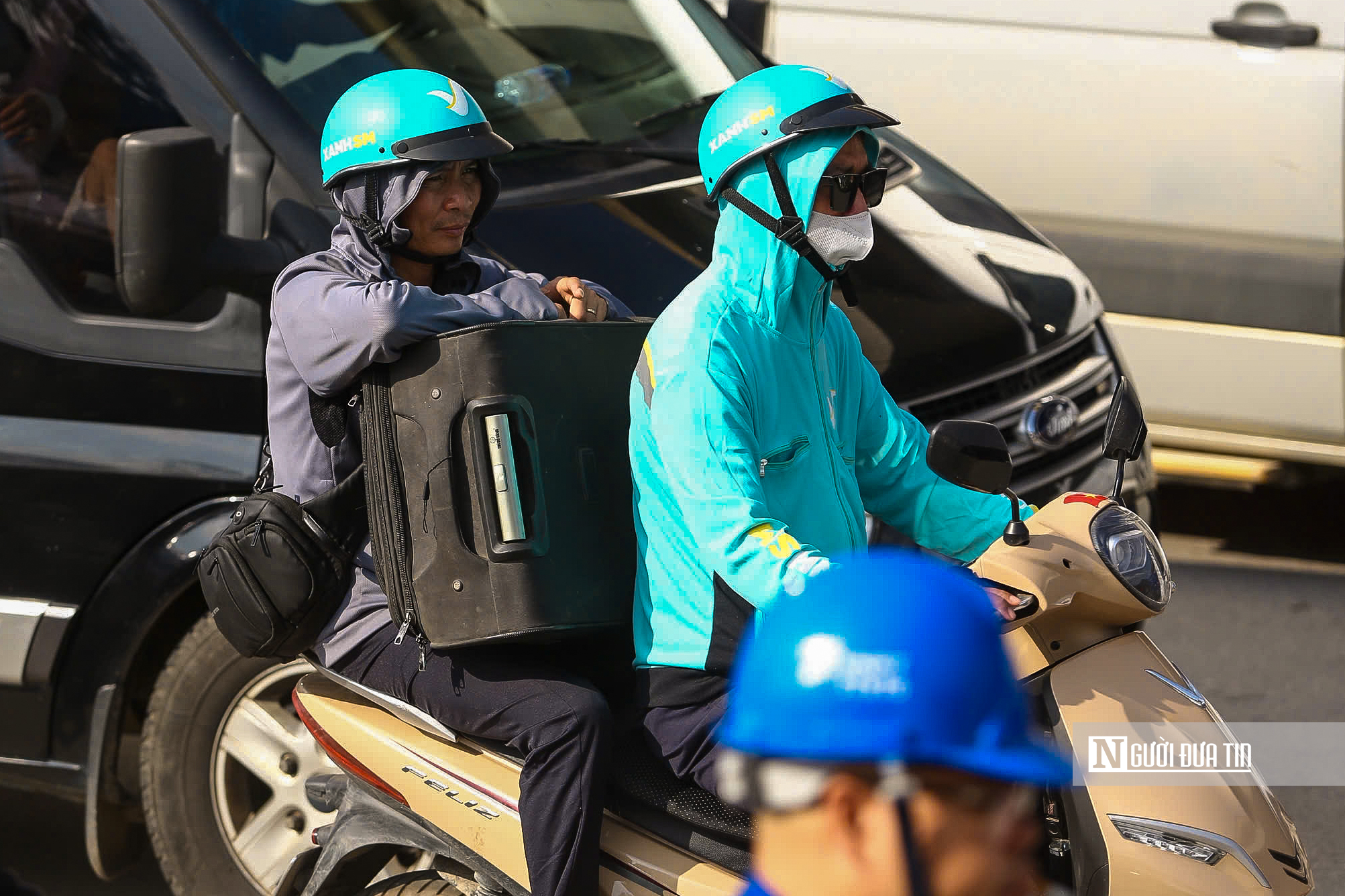 Người d&acirc;n &ugrave;n &ugrave;n rời H&agrave; Nội trước kỳ nghỉ lễ 30/4 - 1/5, cửa ng&otilde; Thủ đ&ocirc; kẹt cứng- Ảnh 9.