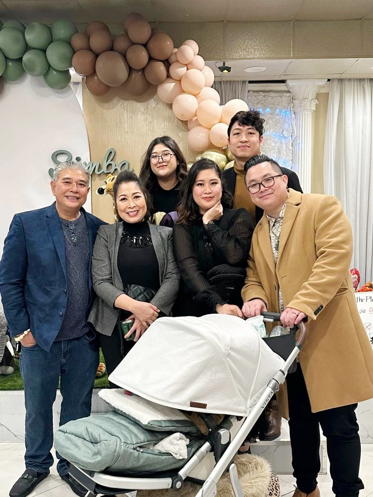 Hạnh phúc ngọt ngào của nữ NSND nổi tiếng nên duyên với tài tử điện ảnh đình đám- Ảnh 8. Hạnh phúc ngọt ngào của nữ NSND nổi tiếng nên duyên với tài tử điện ảnh đình đám- Ảnh 8.