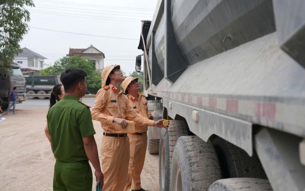 Quảng Trị siết chặt quản lý xe tải tự đổ từ gốc, rà soát 1.371 phương tiện