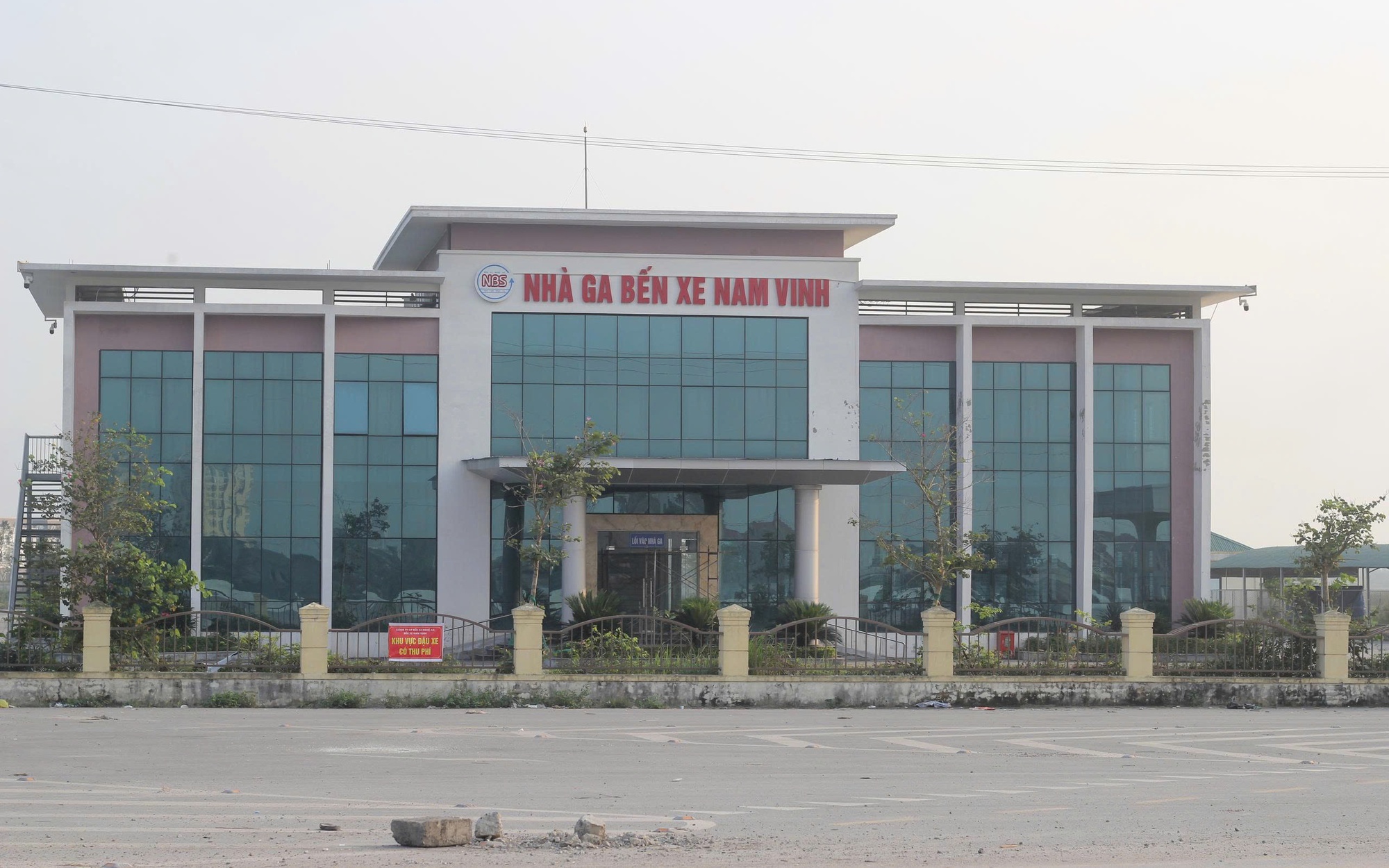 Bến xe Nam Vinh 250 tỷ đồng 'đắp chiếu' sau 3 năm hoàn thành, người dân thất vọng
