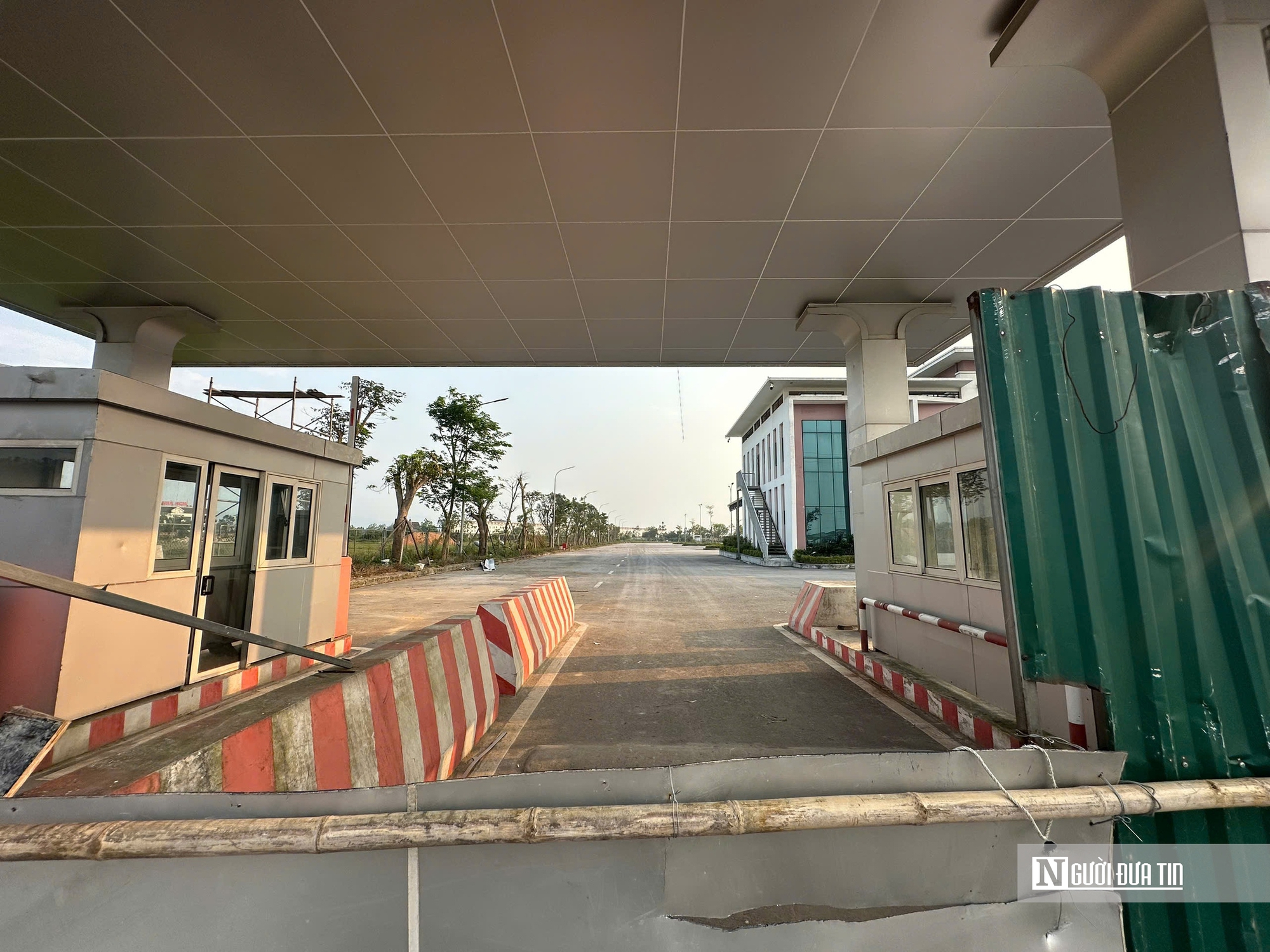 Mục sở thị bến xe 250 tỷ đồng ở Nghệ An “đắp chiếu” chưa thể sử dụng- Ảnh 8.