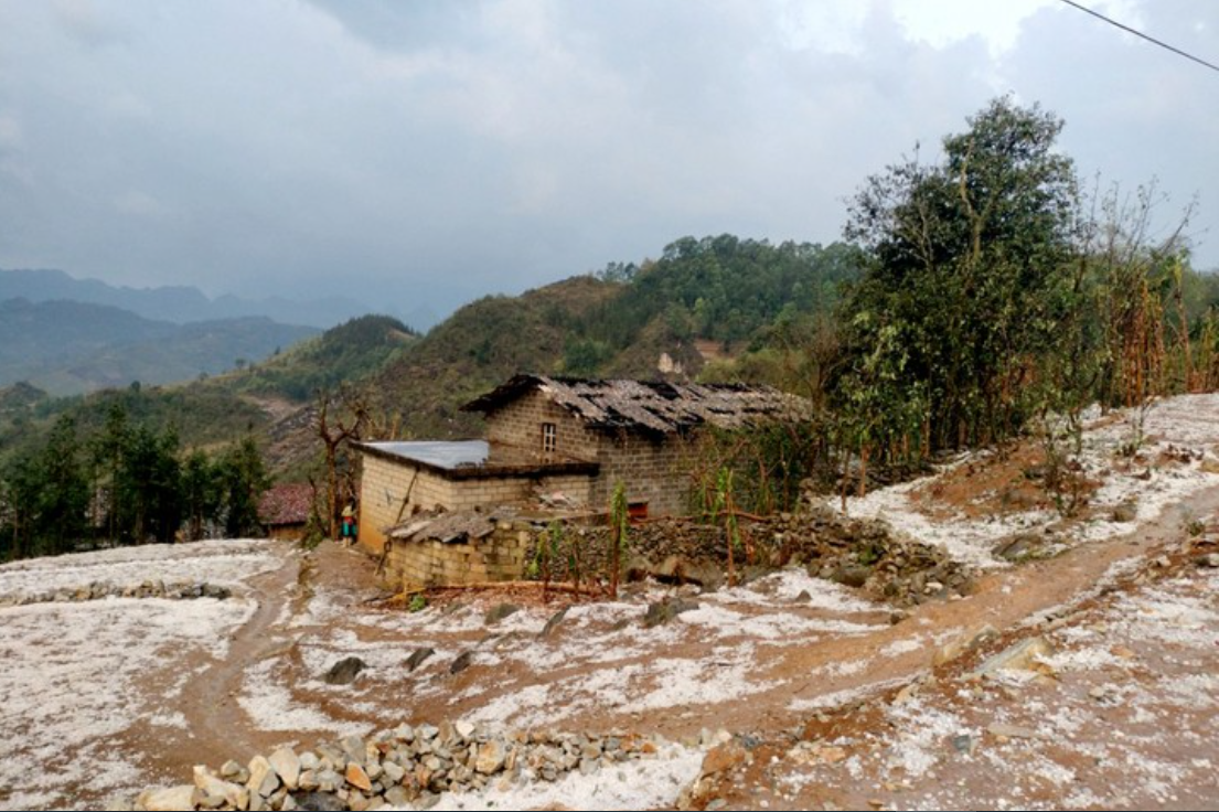 Dự báo thời tiết 4/4: Miền Bắc liên tiếp đón không khí lạnh tràn về, nhiệt độ giảm nhanh, mưa giông sầm sập- Ảnh 1. Dự báo thời tiết 4/4: Miền Bắc liên tiếp đón không khí lạnh tràn về, nhiệt độ giảm nhanh, mưa giông sầm sập- Ảnh 1.