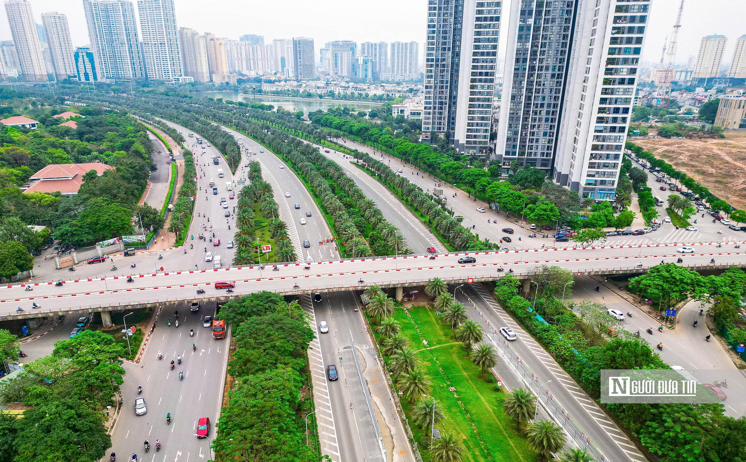 H&agrave; Nội: R&agrave;o chắn gần 700m Đại lộ Thăng Long để thi c&ocirc;ng Metro số 5 - Ảnh 3.