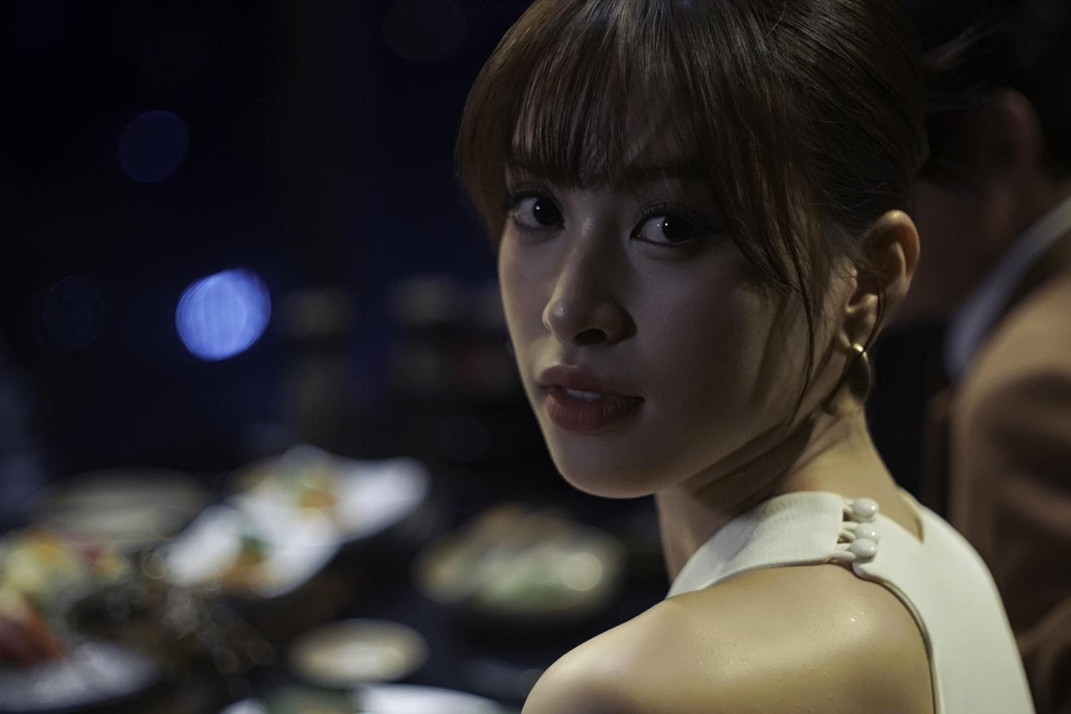 Tiểu Vy - Quốc Trường lộ clip th&acirc;n mật, d&ograve;ng trạng th&aacute;i &ldquo;thả th&iacute;nh&rdquo; khiến netizen dậy s&oacute;ng - Ảnh 10.