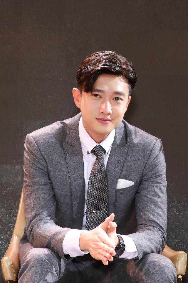 Nam diễn vi&ecirc;n U40 độc th&acirc;n, đẹp trai, gi&agrave;u c&oacute;: Chọn c&aacute;ch nh&igrave;n nhẹ nh&agrave;ng hơn về cuộc đời - Ảnh 5.