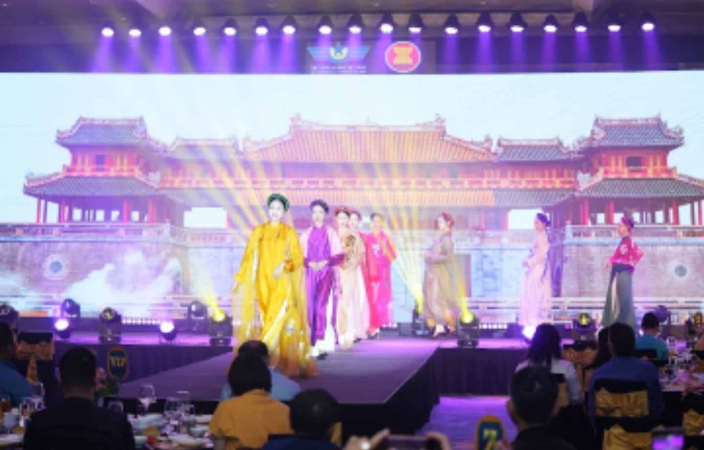 Hội nghị lần thứ 49 các hãng hàng không ASEAN tổ chức thành công tại Hà Nội - Ảnh 9.