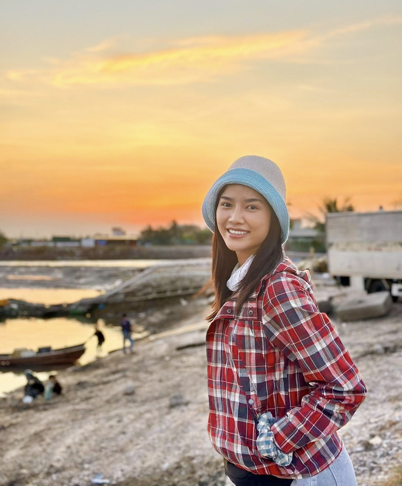 Mỹ nhân VFC: Sự nghiệp nhiều thăng trầm, hôn nhân viên mãn bên chồng điển trai - Ảnh 2.