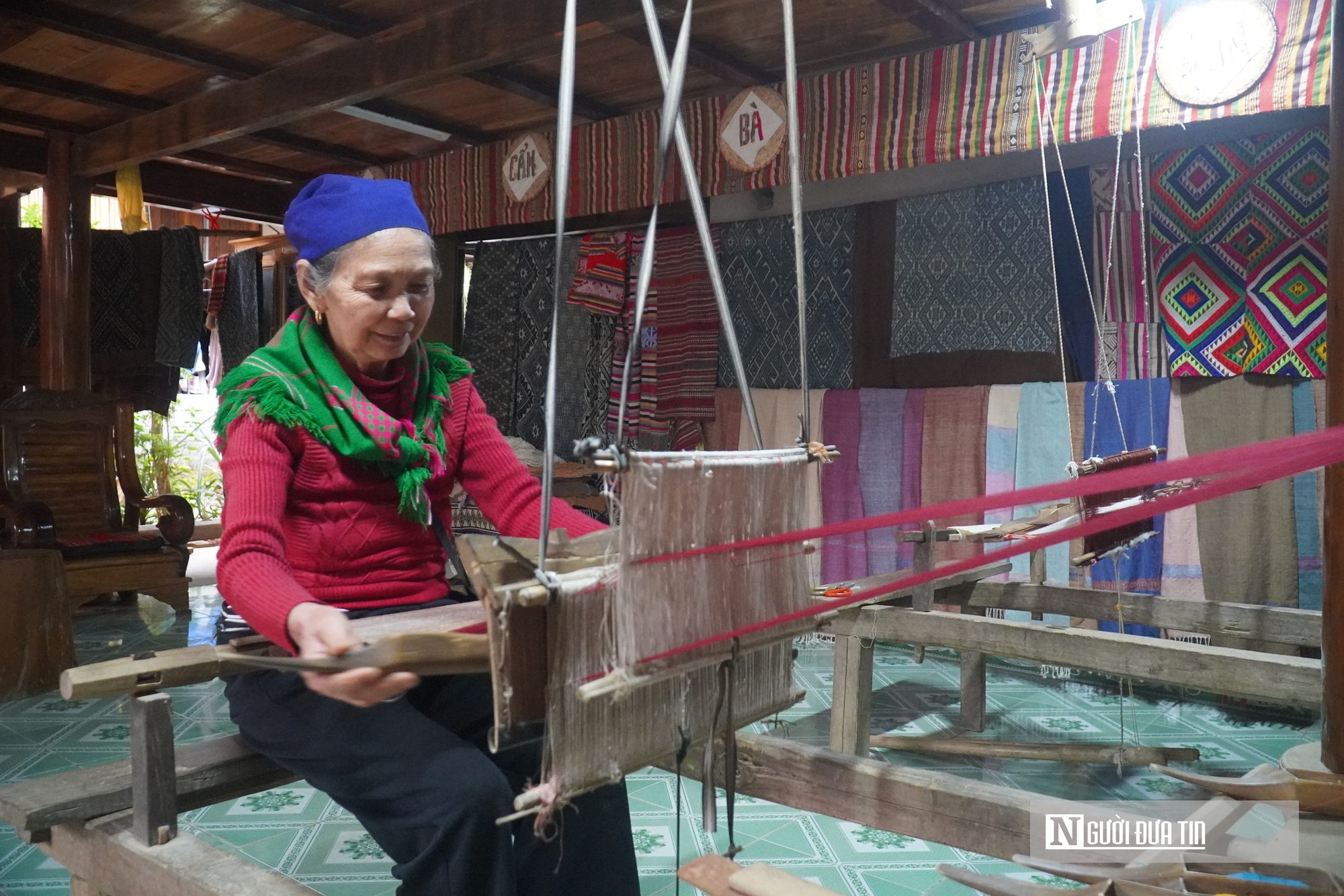 Làng dệt thổ cẩm hút khách nước ngoài ở khu du lịch Pù luông- Ảnh 2. Làng dệt thổ cẩm hút khách nước ngoài ở khu du lịch Pù luông- Ảnh 2.