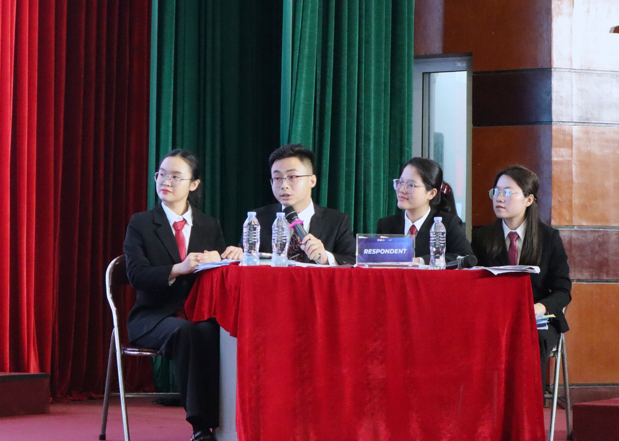 Sinh viên trường Đại học Luật Hà Nội vô địch tại cuộc thi The ASEAN Moot 2026- Ảnh 3.