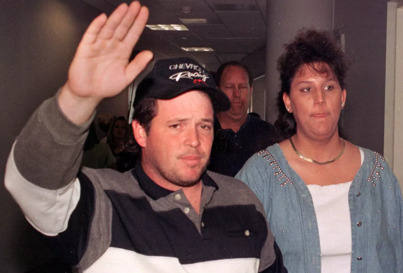 Người tr&uacute;ng số xui xẻo nhất nước Mỹ: C&ocirc; bồi b&agrave;n bỗng dưng c&oacute; 246 tỷ đồng nhưng những g&igrave; xảy ra sau đ&oacute; qu&aacute; kinh ho&agrave;ng v&agrave; bi kịch- Ảnh 2.