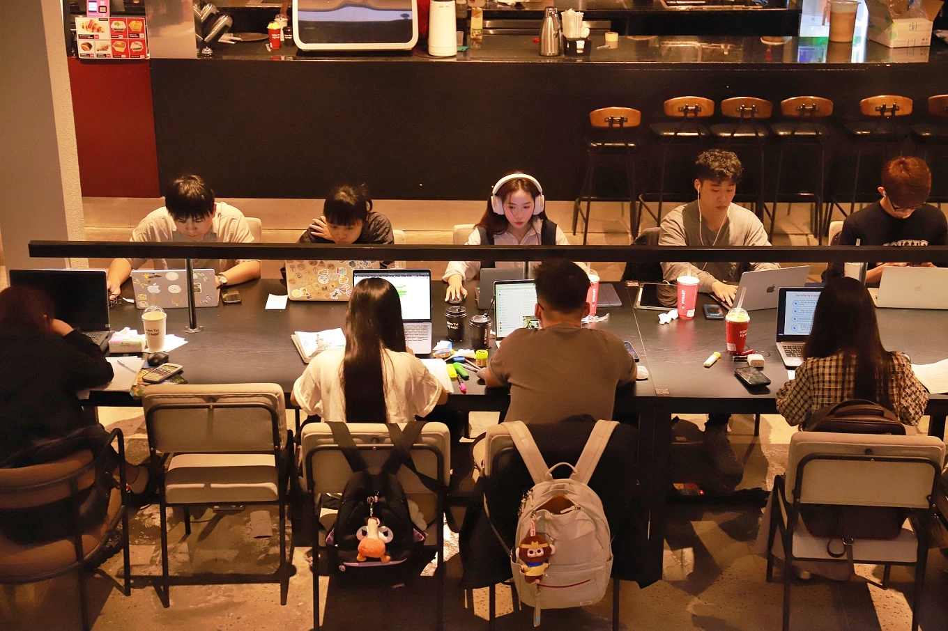 Việt Nam có 1,6 triệu thanh niên