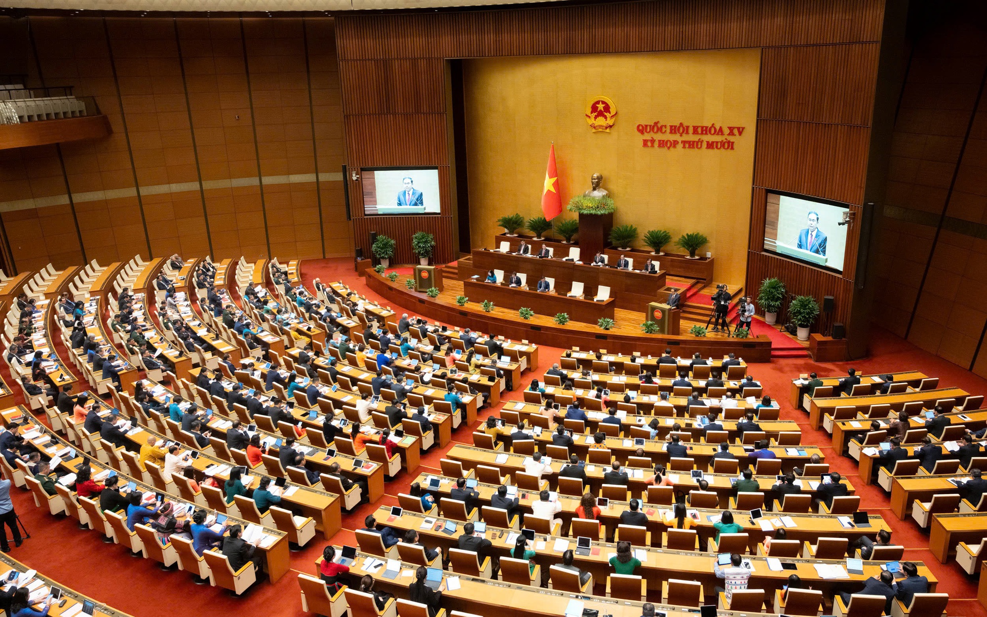 Quốc Hội Khóa XVI Khai Mạc Kỳ Họp Thứ Nhất, Chuẩn Bị Bầu Các Chức Danh Lãnh Đạo Chủ Chốt
