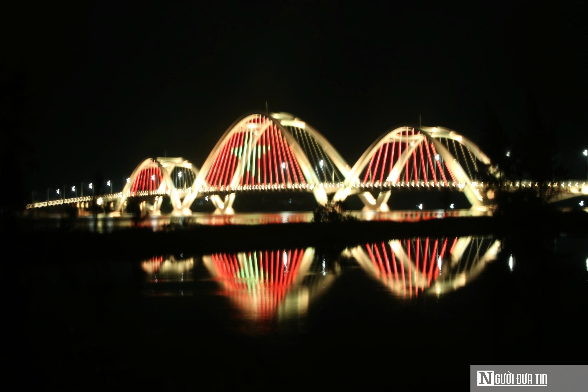 Cầu 1.300 tỷ đồng bắc qua sông Nhật Lệ hoàn thành nhưng chưa thể thông tuyến- Ảnh 6. Cầu 1.300 tỷ đồng bắc qua sông Nhật Lệ hoàn thành nhưng chưa thể thông tuyến- Ảnh 6.