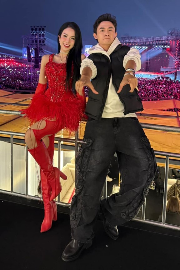 Khoảnh khắc bạn trai k&eacute;m 11 tuổi của Diệp L&acirc;m Anh "trổ t&agrave;i" khiến nhiều người bất ngờ- Ảnh 4.