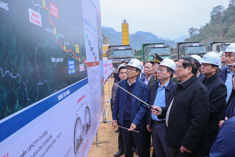 Tăng tốc bứt ph&aacute;, quyết t&acirc;m thực hiện thắng lợi Nghị quyết Đại hội Đại biểu To&agrave;n quốc lần thứ XIV của Đảng- Ảnh 4.