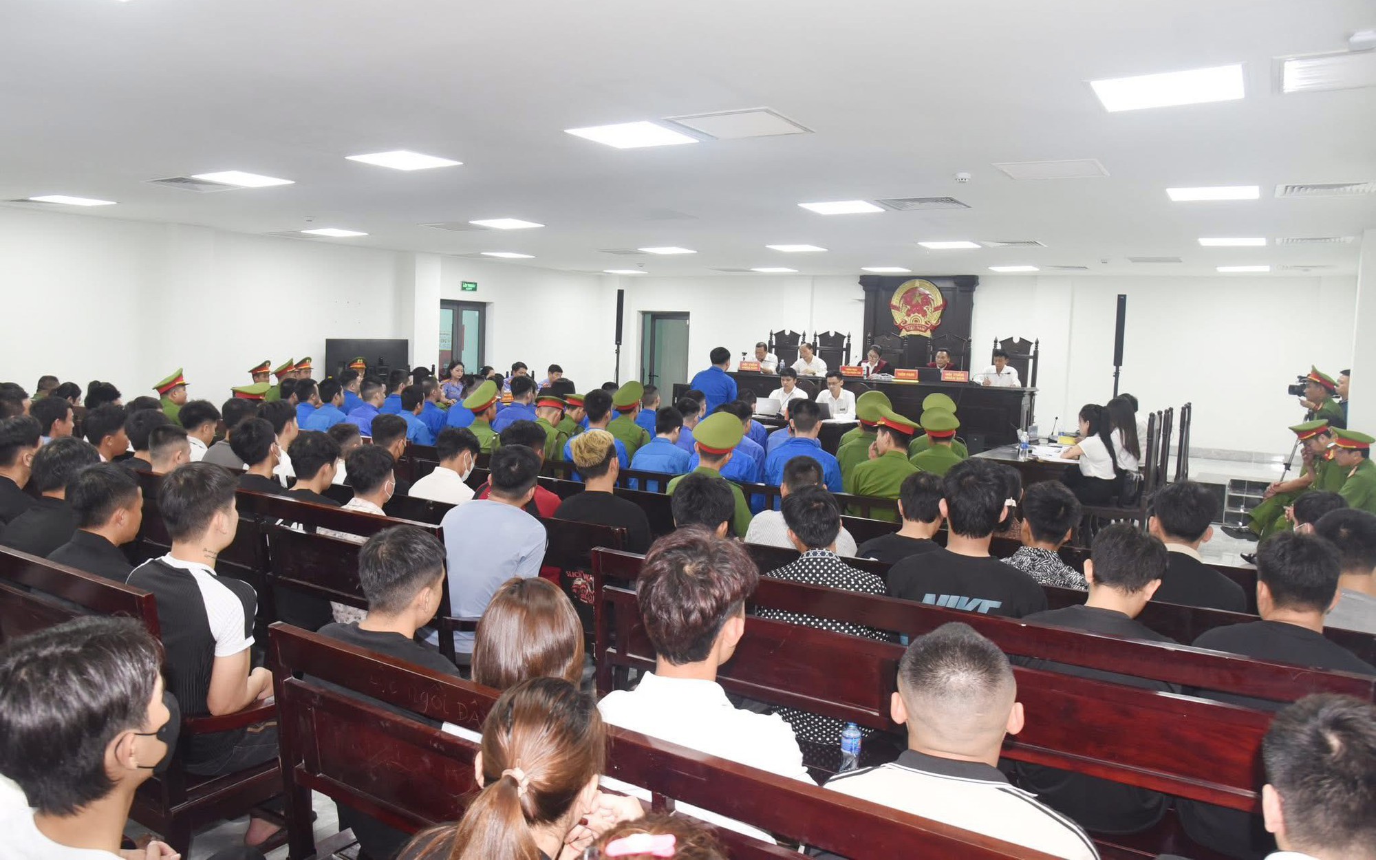 Tòa Hà Tĩnh xét xử 117 bị cáo trong đường dây lừa đảo xuyên quốc gia qua mạng