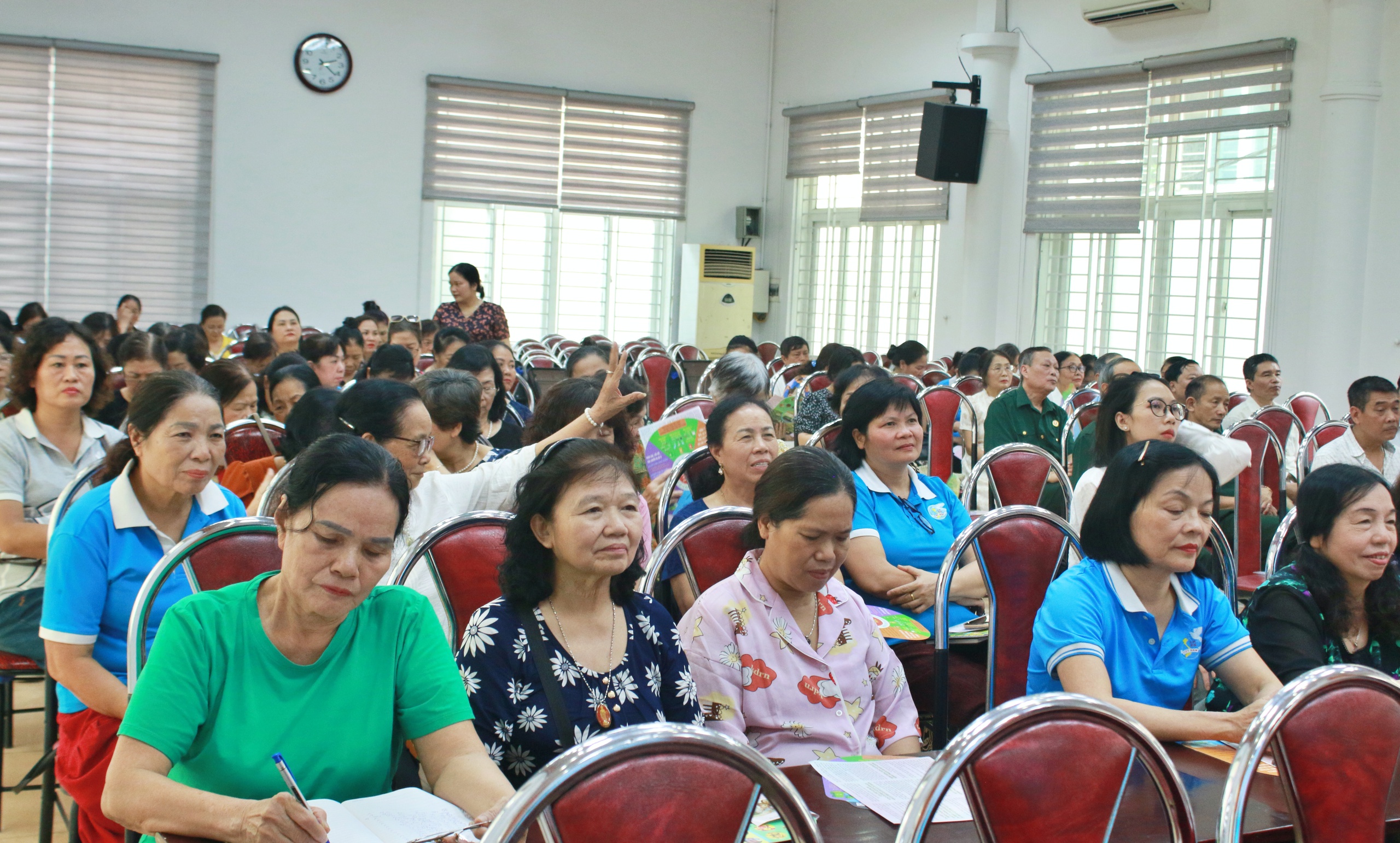 Một lần lao động công ích đủ để răn đe hành vi bạo lực gia đình - Ảnh 1.